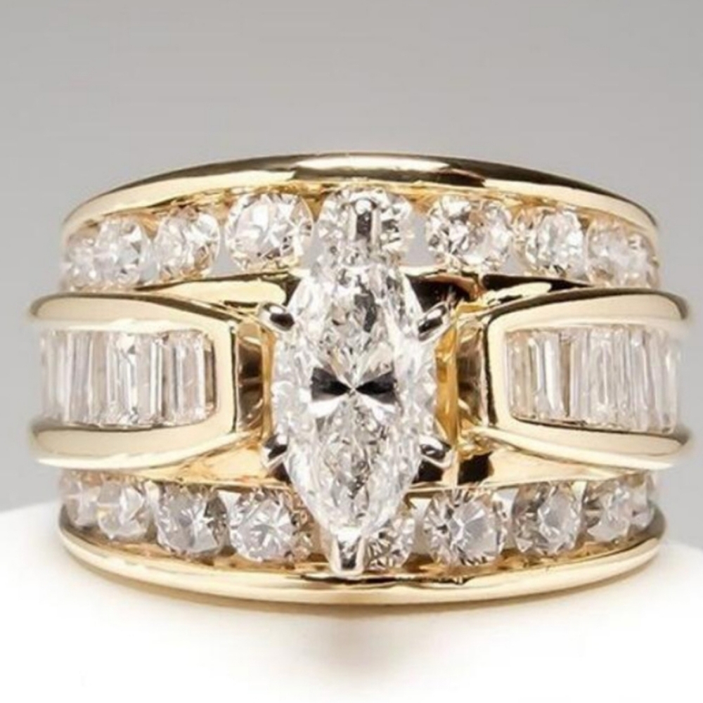 Beautiful Marquis Cubic Zirconia Gold Ring - Picture 2 of 7